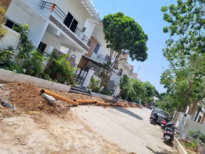 New cable casing on Street 02